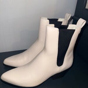 MICHAEL Michael Kors Women’s Kinlee Chelsea Boots